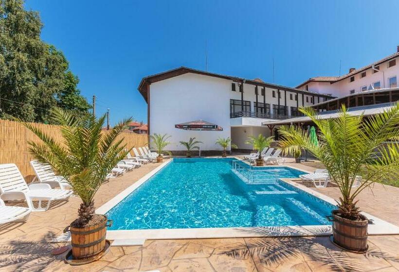 ホテル Chernomorets