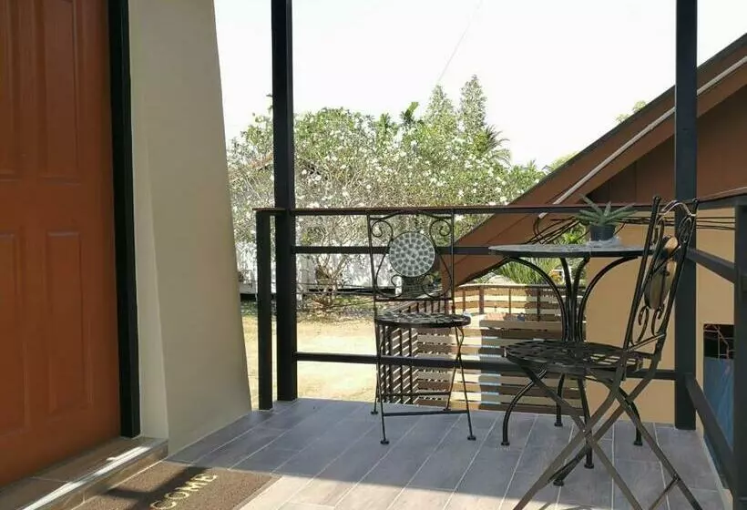 ペンション Chaisuk Bungalow