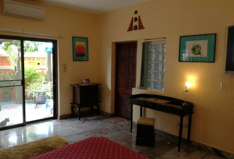 פנסיון Lonops Gay Paradise