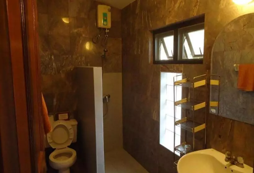 Majatalo Lonops Gay Paradise