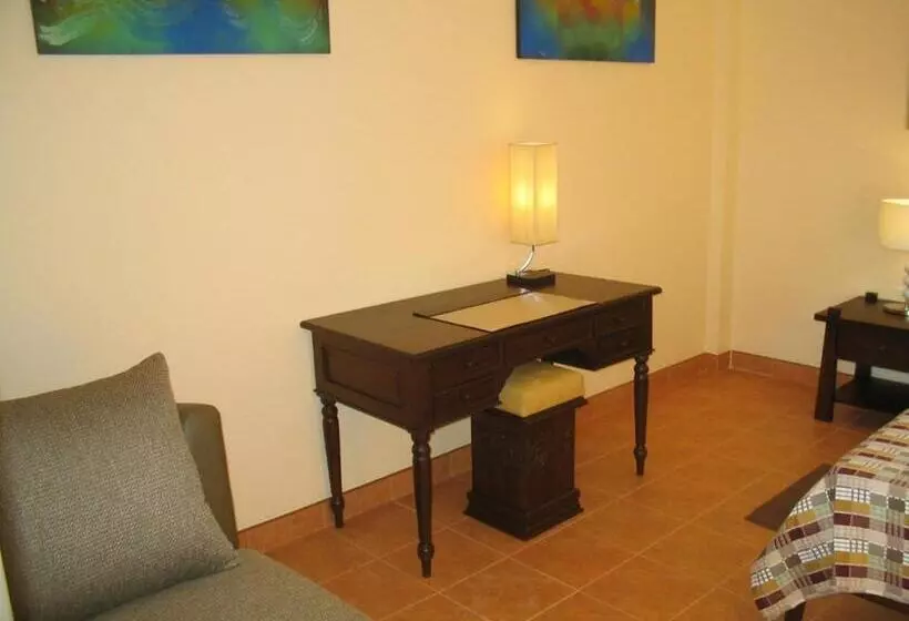 Majatalo Lonops Gay Paradise