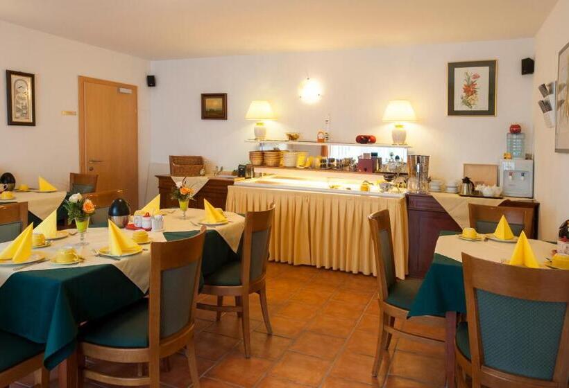 بنسيون Villa Katharina