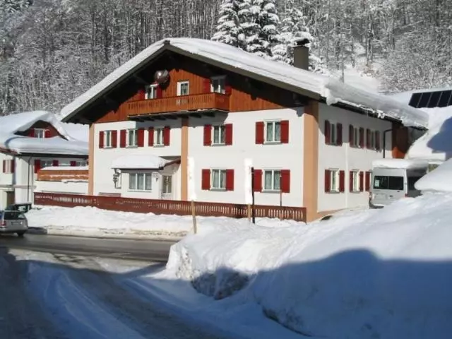 Aamiaismajoitus (B&B) Haus Jochum