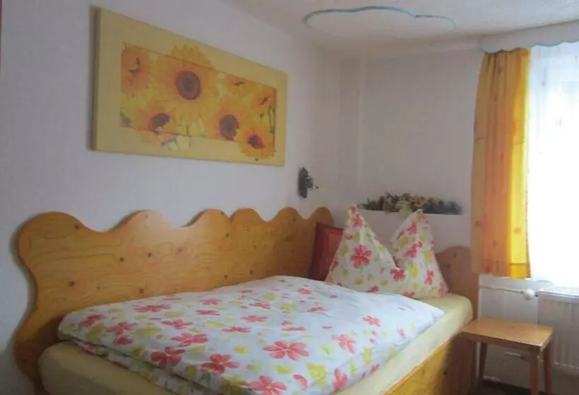 Aamiaismajoitus (B&B) Haus Jochum