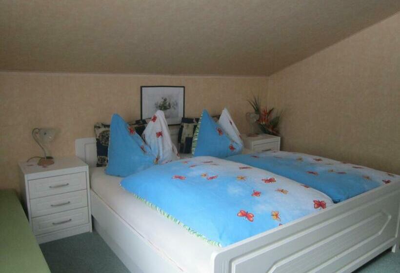 مبيت وإفطار Haus Jochum