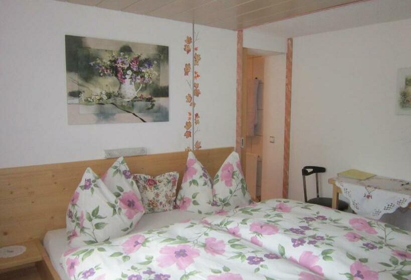 مبيت وإفطار Haus Jochum