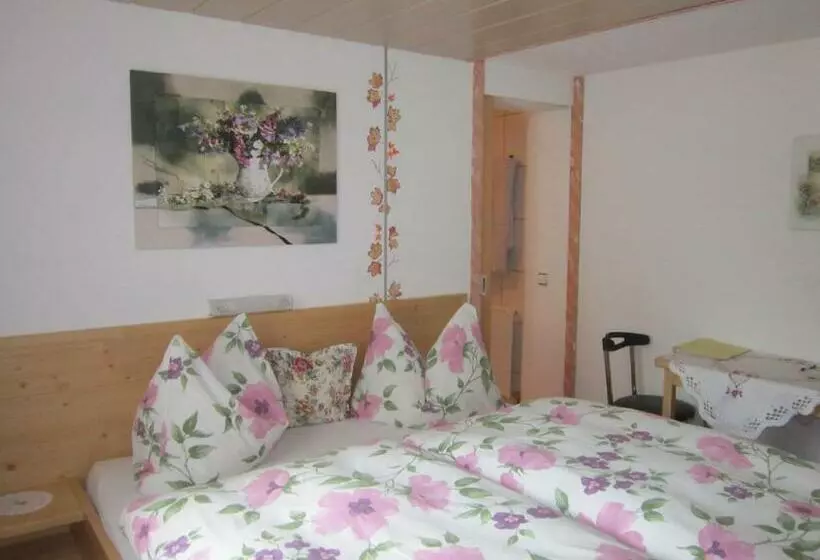 Aamiaismajoitus (B&B) Haus Jochum