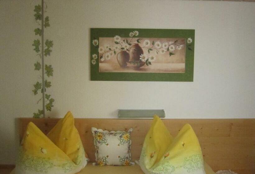 مبيت وإفطار Haus Jochum