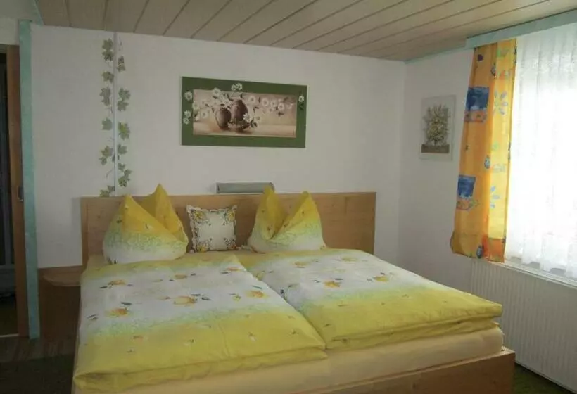 Aamiaismajoitus (B&B) Haus Jochum