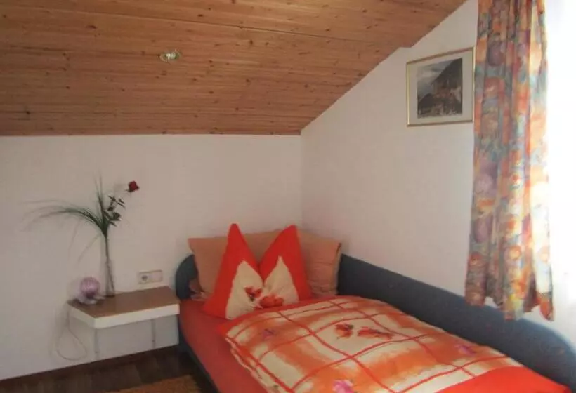 Aamiaismajoitus (B&B) Haus Jochum