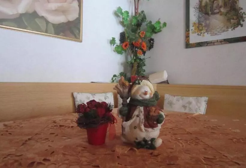 Aamiaismajoitus (B&B) Haus Jochum