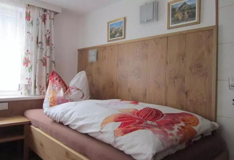 Aamiaismajoitus (B&B) Haus Jochum