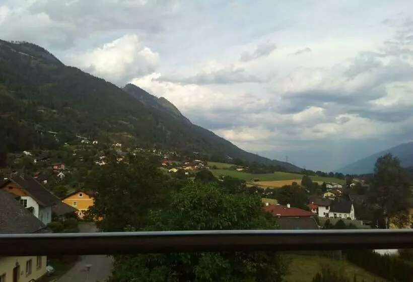 Aamiaismajoitus (B&B) Haus Kolbnitz