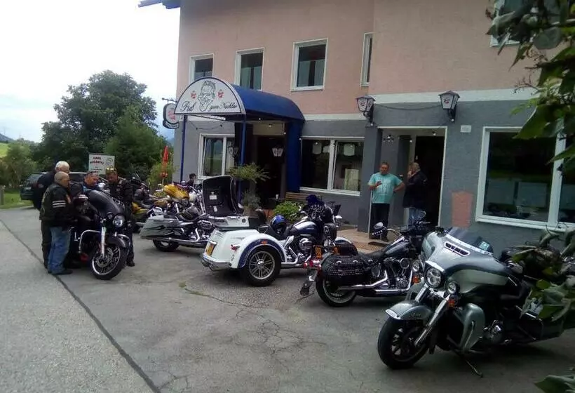 Aamiaismajoitus (B&B) Haus Kolbnitz