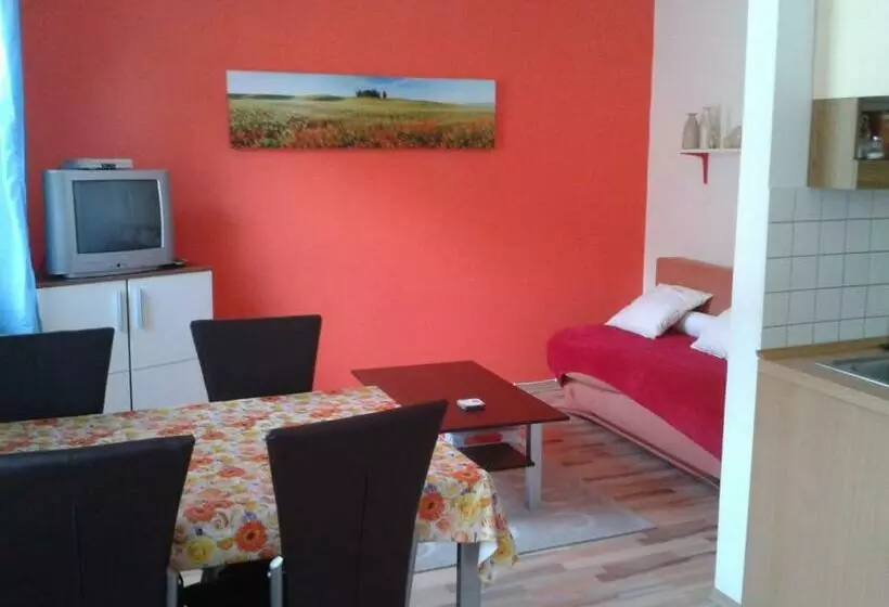 Aamiaismajoitus (B&B) Haus Kolbnitz