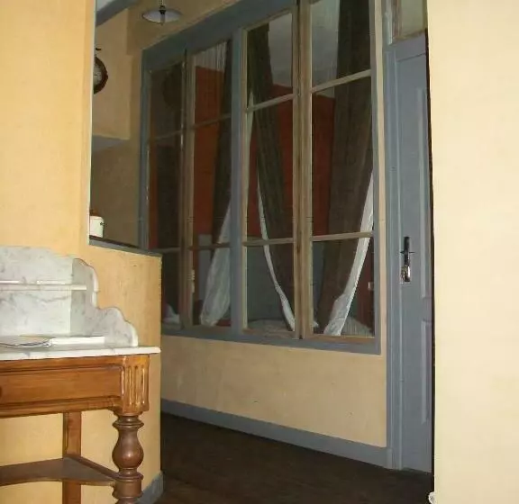 Aamiaismajoitus (B&B) La Grange Des Griottiers