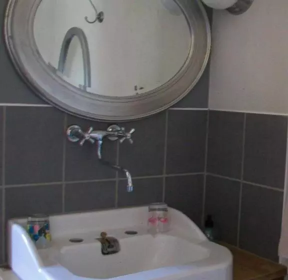 Aamiaismajoitus (B&B) La Grange Des Griottiers