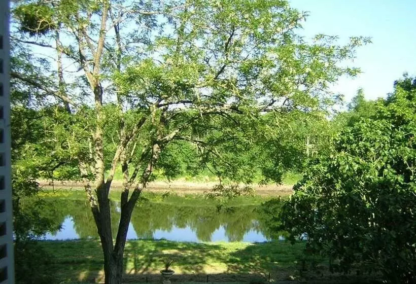 ベッドアンドブレックファースト La Marronniere