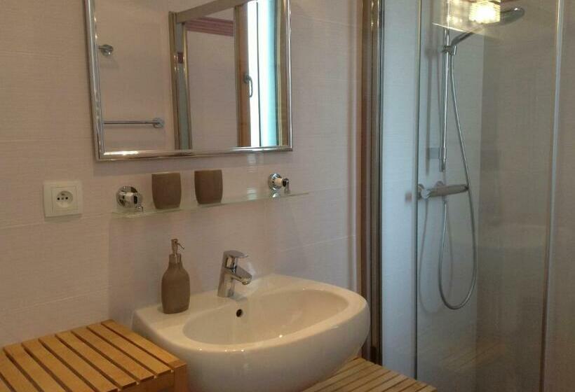 ベッドアンドブレックファースト La Passacaille