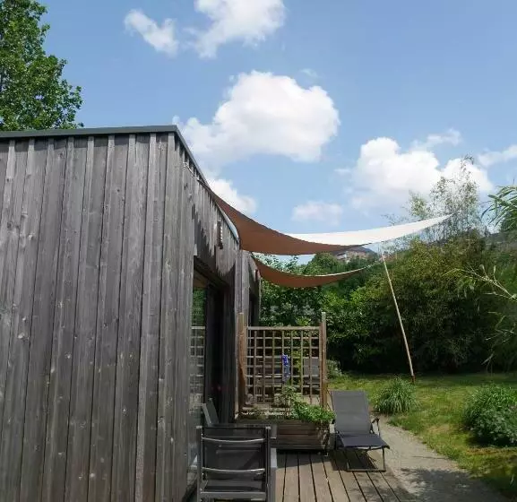 تختخواب و صبحانه Les Cabanes De Do