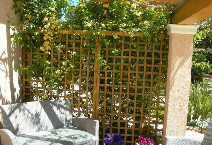 ペンション B&b Villa Les Tamaris