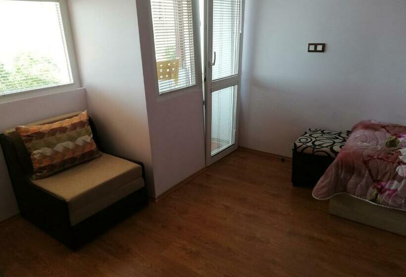 پانسیون Guest House Emi