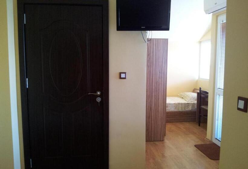 پانسیون Guest House Emi