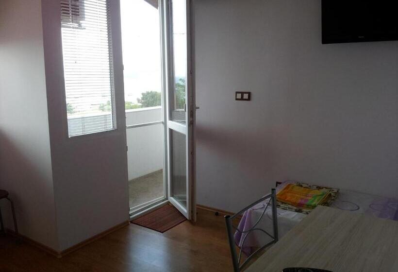 پانسیون Guest House Emi