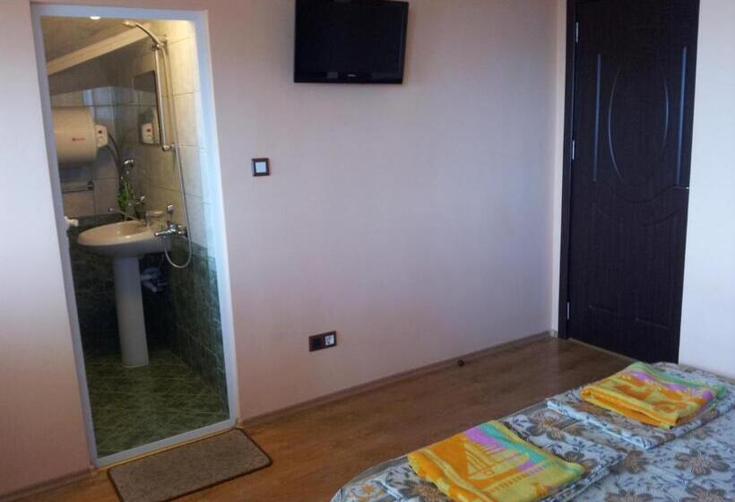 پانسیون Guest House Emi