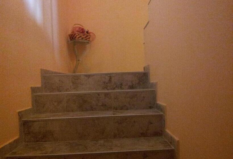 پانسیون Guest House Emi