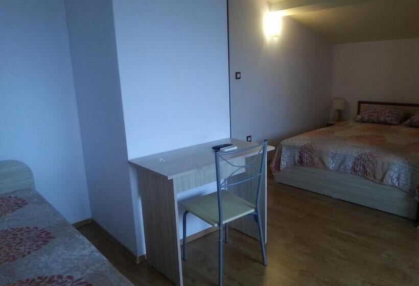 پانسیون Guest House Emi