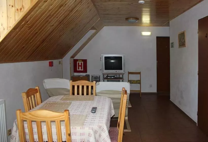 Majatalo Rodinny Penzion Kunc