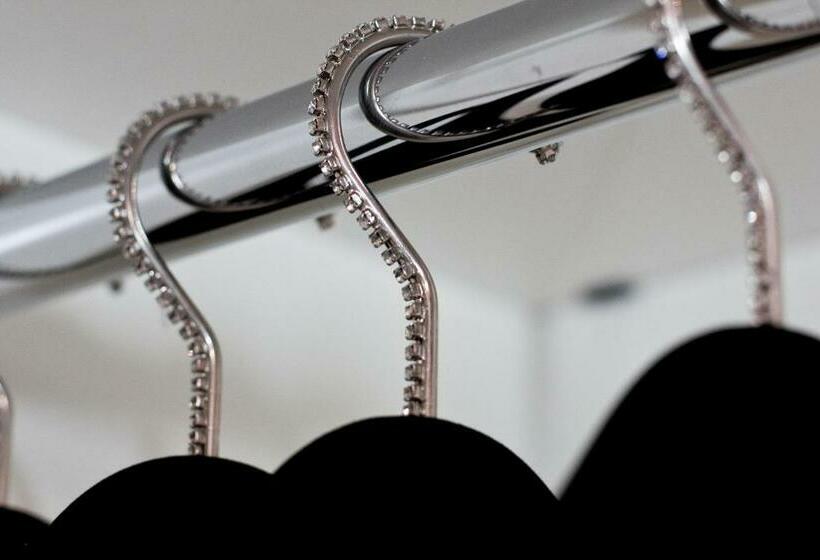 פנסיון Strada Giulia 16