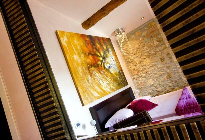 פנסיון Strada Giulia 16