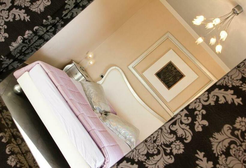 פנסיון Strada Giulia 16