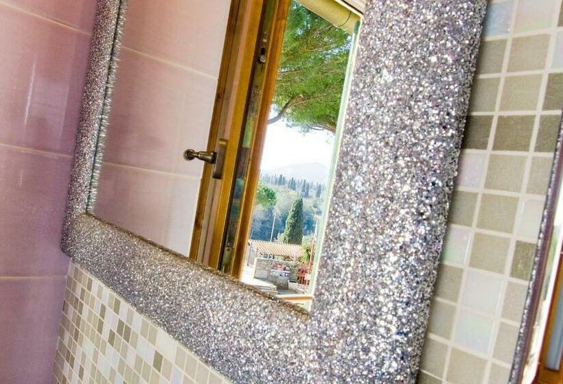 פנסיון Strada Giulia 16