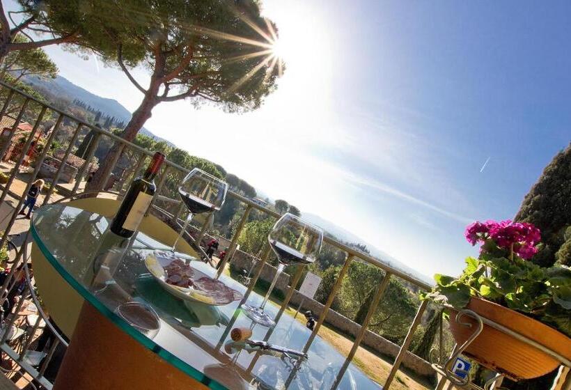 פנסיון Strada Giulia 16