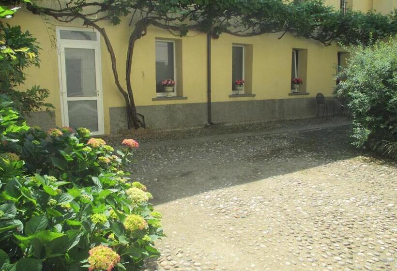 פנסיון Villa Cantoni