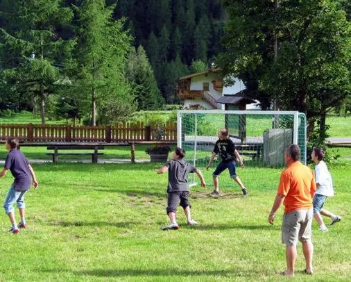 Retkeilymaja Pension Kröll