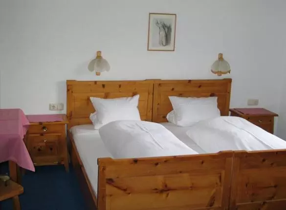 Retkeilymaja Pension Kröll