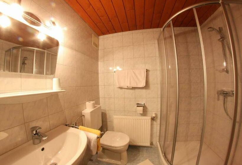 호스텔 Pension Kröll