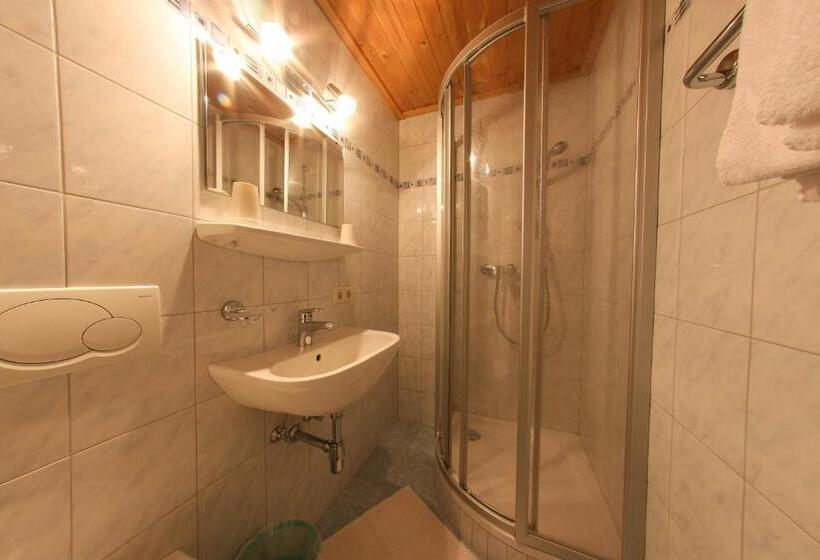 호스텔 Pension Kröll