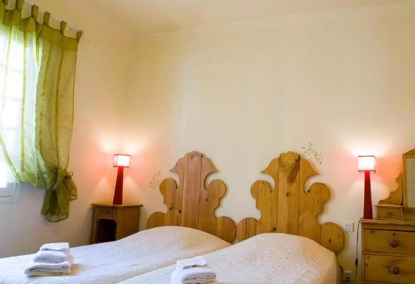 Aamiaismajoitus (B&B) A L Ombre Du Clocher