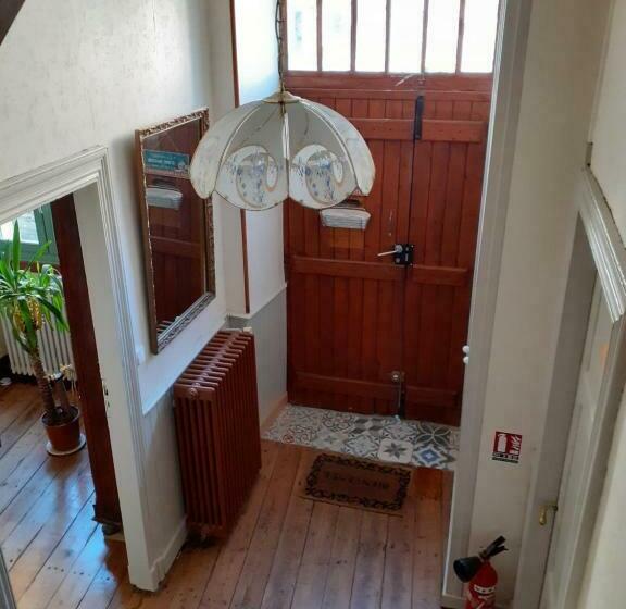 مبيت وإفطار Chambre D Hôtes La Tour De Brazalem