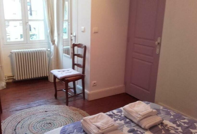 مبيت وإفطار Chambre D Hôtes La Tour De Brazalem