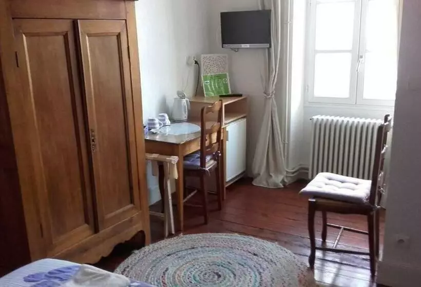 ベッドアンドブレックファースト Chambre D Hôtes La Tour De Brazalem