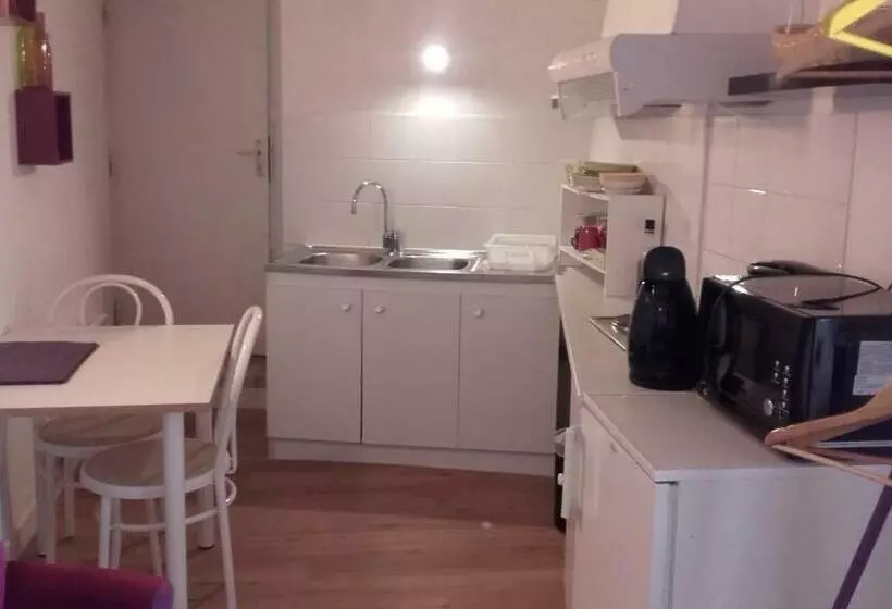 ベッドアンドブレックファースト Chambre D Hôtes La Tour De Brazalem