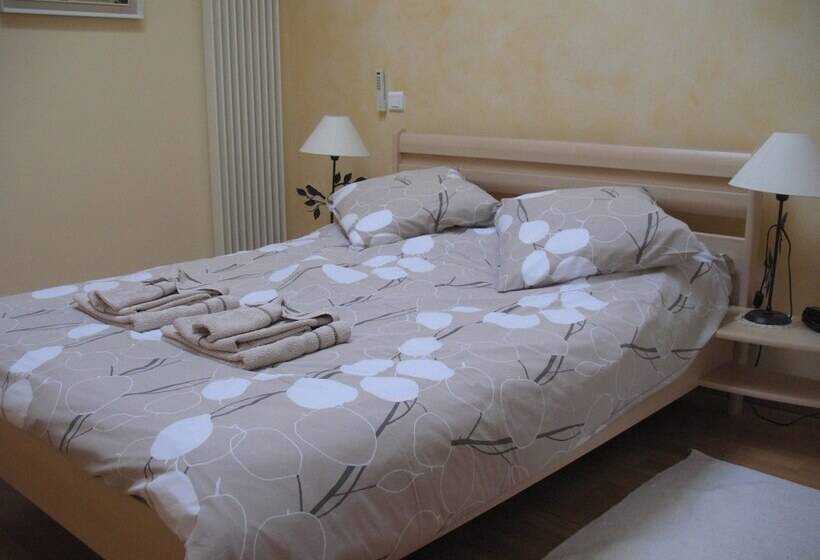 Bed and Breakfast Chambres D Hôtes Le Mûrier