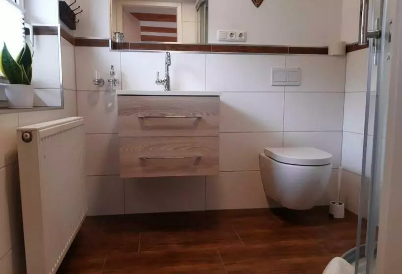 Aamiaismajoitus (B&B) Haus Pinter