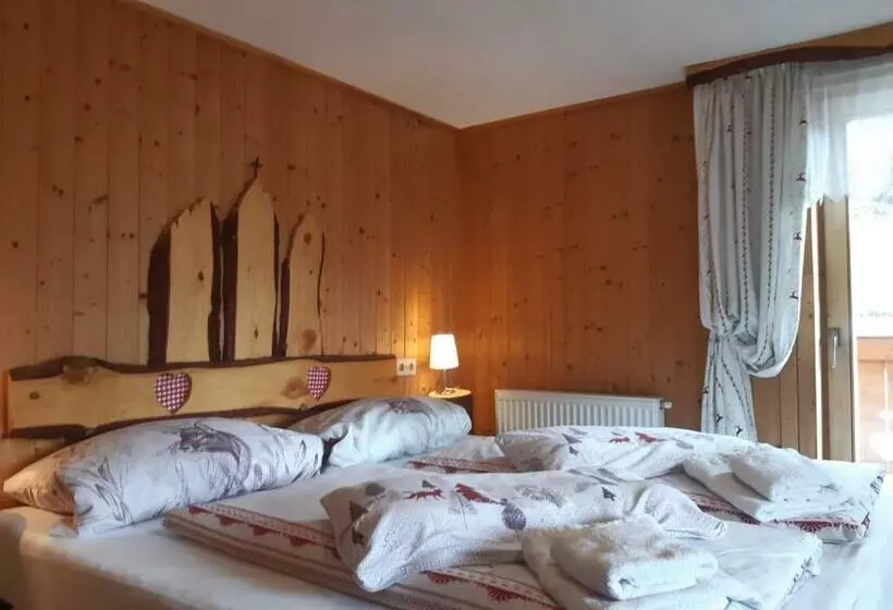 Aamiaismajoitus (B&B) Haus Pinter